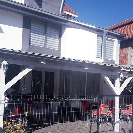 Apartmani Ni Exterior foto